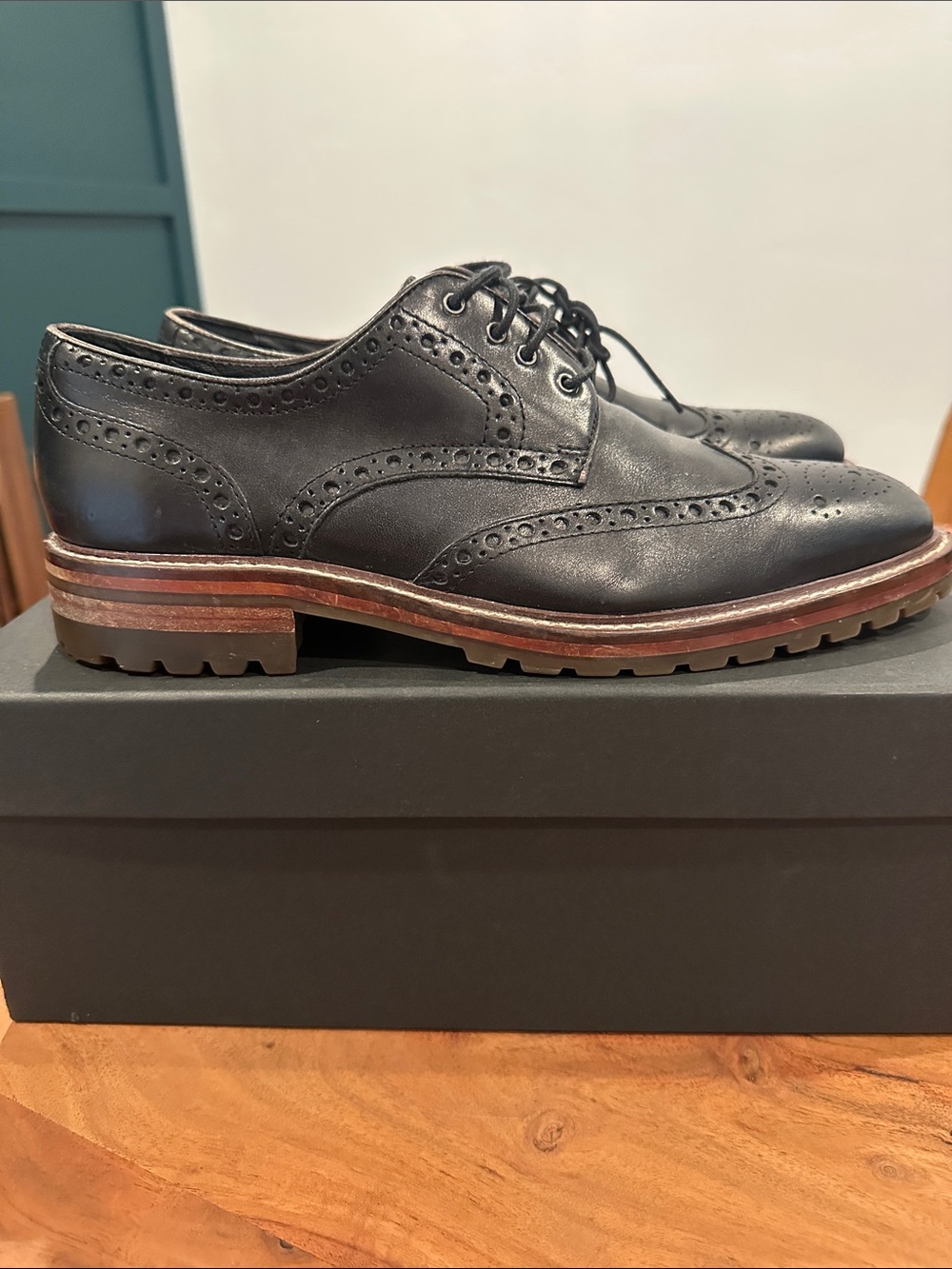 Classic Men’s Johnson & Murphy 1850’s Brogue Lace-Up Shoes in Black